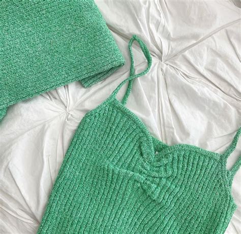 emral clothing chanel crop